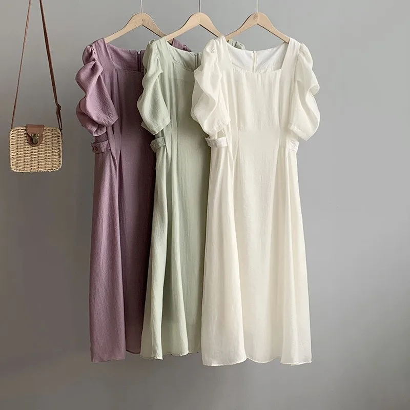 summer 2022 new french gentle wind square neck dress women's solid color retro midi puff sleeve skirt
summer 2022 new french gentle wind square neck dress women's solid color retro midi puff sleeve skirt