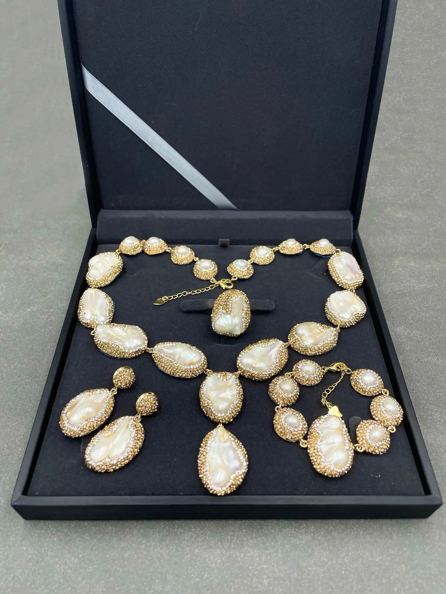 Natural Freshwater Baroque Irregular Shape Pearl Beads Pearl Set for Earring Necklace Bracelet 4 PCS
Natural Freshwater Baroque Irregular Shape Pearl Beads Pearl Set for Earring Necklace Bracelet 4 PCS