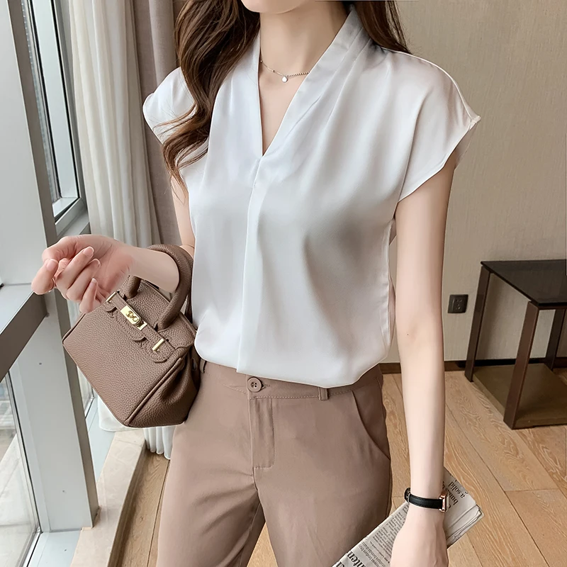 2022 Summer New Design Blouses V-Neck Chiffon Pullover Thin Ladies Tops Solid White Color Short Sleeve Women Shirts For Girl
2022 Summer New Design Blouses V-Neck Chiffon Pullover Thin Ladies Tops Solid White Color Short Sleeve Women Shirts For Girl