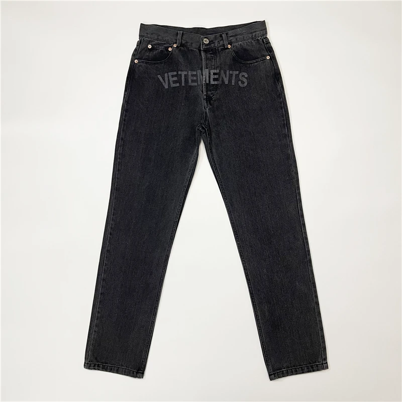 22FW NEW TOP Black Vetements Jeans Men Women 1:1 Best Quality Heavy Fabric Waist Patch Label VET Jeans Trouser
22FW NEW TOP Black Vetements Jeans Men Women 1:1 Best Quality Heavy Fabric Waist Patch Label VET Jeans Trouser