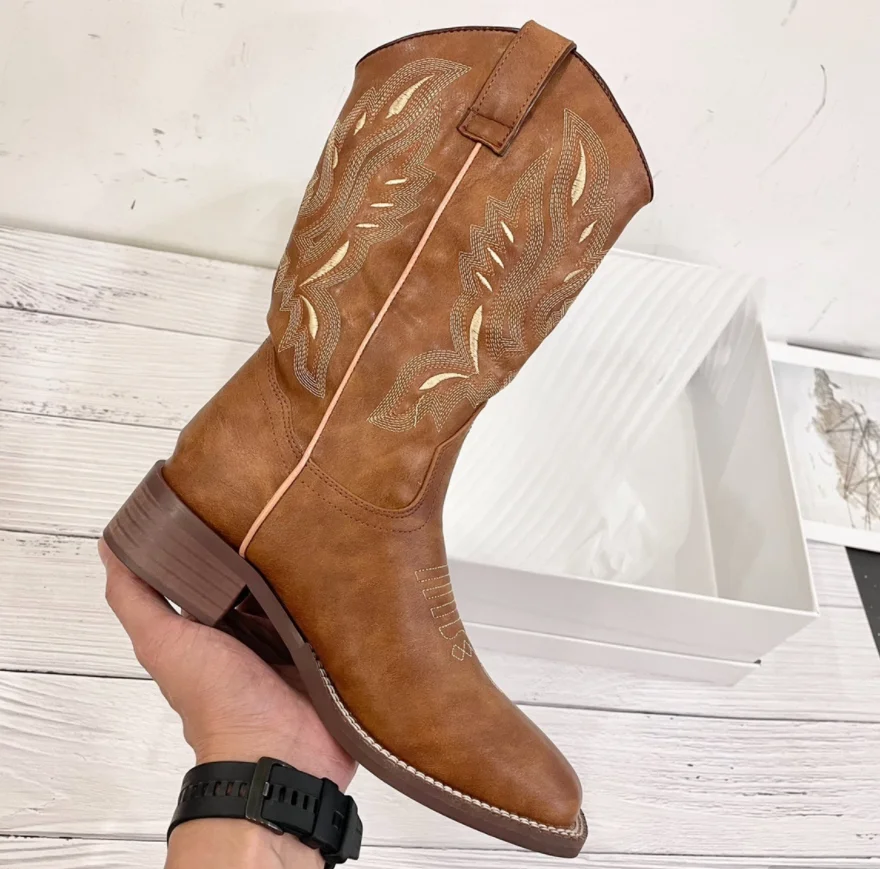 

Cowgirls Cowboy Embroidered Western Boots For Women Fashion Med Calf Brand New Shoes Med Heel 2022 Popular Comfy Slip On