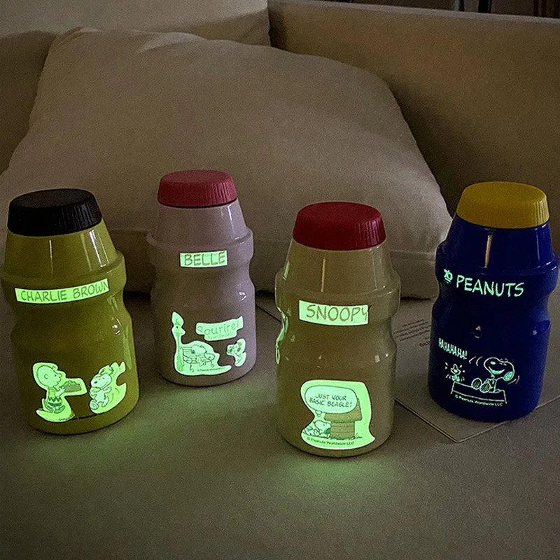300Ml Snoopy Portable Noctilucent Water Bottle Cute Water Cup Children's Insulation Cup Cartoon Kawaii Anime Plush Toy Kids Gift 
300Ml Snoopy Portable Noctilucent Water Bottle Cute Water Cup Children's Insulation Cup Cartoon Kawaii Anime Plush Toy Kids Gift