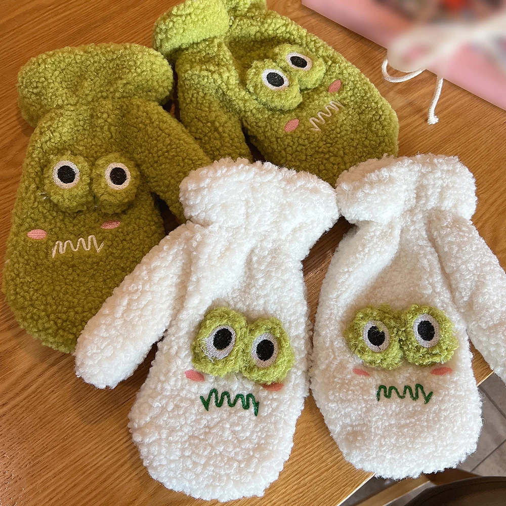 Kawaii Women Frog Gloves Fashion Girls Cartoon Frog Plush Mittens Warm Soft Plush Short Winter Full Finger Gloves Anime Mittens
Kawaii Women Frog Gloves Fashion Girls Cartoon Frog Plush Mittens Warm Soft Plush Short Winter Full Finger Gloves Anime Mittens