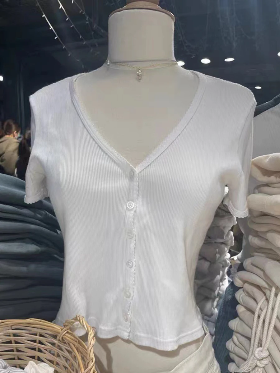 Solid Color Ribbed Crop Top for Woman Summer V-Neck Short Sleeve Soft Cotton Tee Shirts Vintage Single Breasted Tshirt Tops Chic
Solid Color Ribbed Crop Top for Woman Summer V-Neck Short Sleeve Soft Cotton Tee Shirts Vintage Single Breasted Tshirt Tops Chic