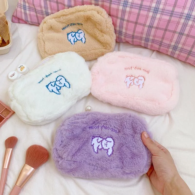 2022 New Plush Cosmetic Bag Travel Portable Cute Embroidery Cloud Bear Puppy Wash Bag Makeup Organizer Pouch Handbag Pencil Bag
2022 New Plush Cosmetic Bag Travel Portable Cute Embroidery Cloud Bear Puppy Wash Bag Makeup Organizer Pouch Handbag Pencil Bag