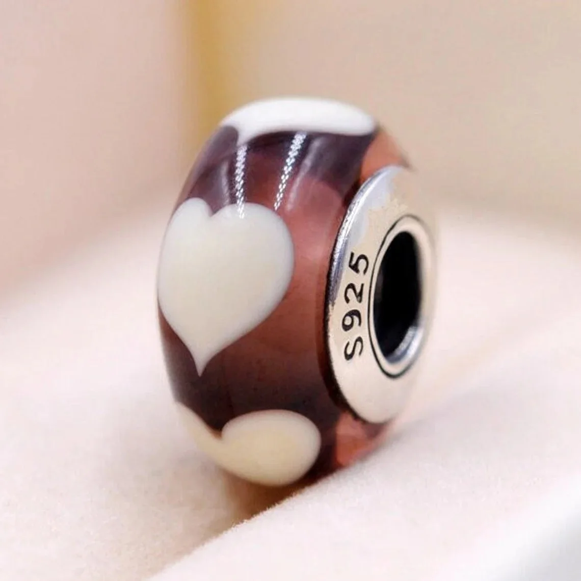 925 Sterling Silver Handmade Glass Lampwork Purple Love Heart Murano Glass Charm Bead For European Jewelry Bracelet
925 Sterling Silver Handmade Glass Lampwork Purple Love Heart Murano Glass Charm Bead For European Jewelry Bracelet