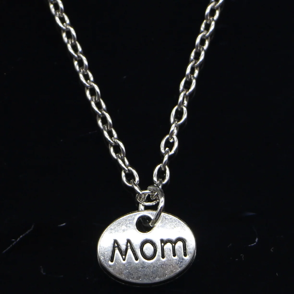20pcs New Fashion Necklace 12x9mm Mom Mama Pendants Short Long Women Men Colar Gift Jewelry Choker
20pcs New Fashion Necklace 12x9mm Mom Mama Pendants Short Long Women Men Colar Gift Jewelry Choker
