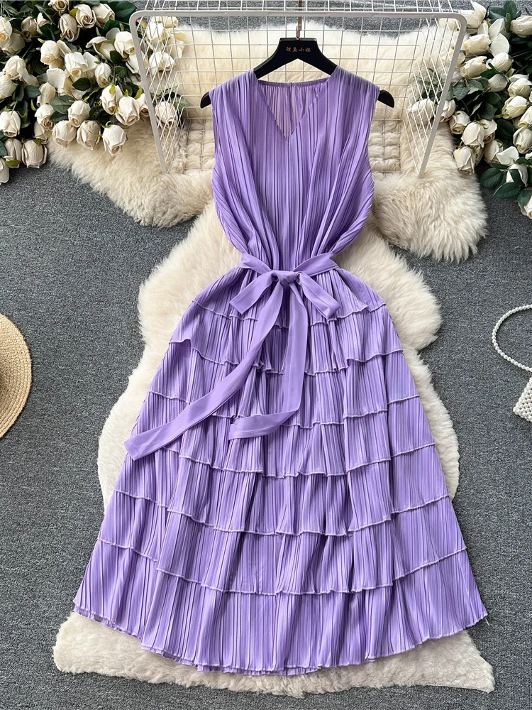 Summer Purple/Beige/Pink Women Ruffle Pleated Midi Dress Vintage V-Neck Sleeveless High Waist Big Swing Tierred Vestidos New
Summer Purple/Beige/Pink Women Ruffle Pleated Midi Dress Vintage V-Neck Sleeveless High Waist Big Swing Tierred Vestidos New