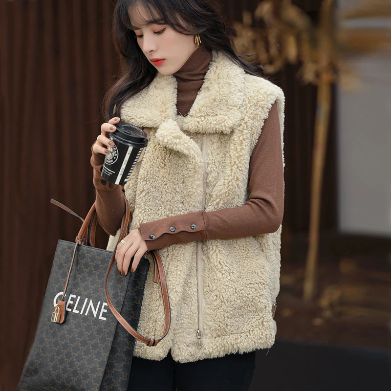 Woman Faux Fur Coat Female Sleeveless Vintage Jacket Winter Party Waistcoat Ladies Turn-down Collar Vest Jacket Waistcoat G340
Woman Faux Fur Coat Female Sleeveless Vintage Jacket Winter Party Waistcoat Ladies Turn-down Collar Vest Jacket Waistcoat G340