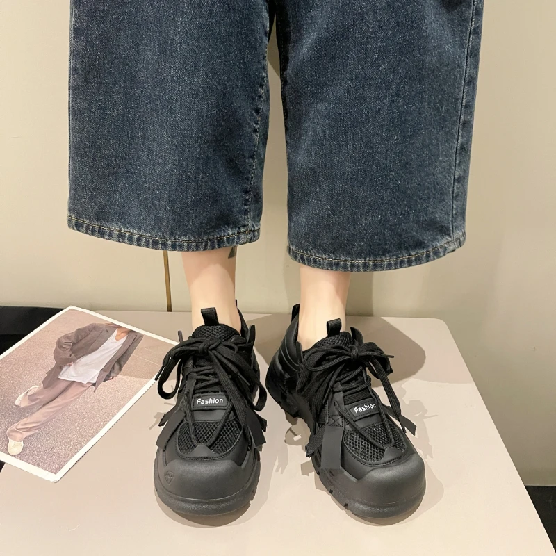 Женские кроссовки на танкетке, женские кроссовки, модная спортивная обувь на платформе для тенниса, черные, белые, оригинальные Ins туфли, 2023
Женские кроссовки на танкетке, женские кроссовки, модная спортивная обувь на платформе для тенниса, черные, белые, оригинальные Ins туфли, 2023