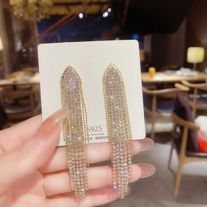 Modern Women's Earrings 2022 Triangle Long Fringe Fashion Exaggerated Earrings Drop Earrings Jewelry Accessories Free Shipping
Modern Women's Earrings 2022 Triangle Long Fringe Fashion Exaggerated Earrings Drop Earrings Jewelry Accessories Free Shipping