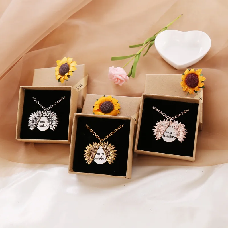 sheishow Fashion Simple Vintage Gold Silver Open Lettering Sunflower Necklace For Women Short Chains Neck Charms Chains Gift
sheishow Fashion Simple Vintage Gold Silver Open Lettering Sunflower Necklace For Women Short Chains Neck Charms Chains Gift