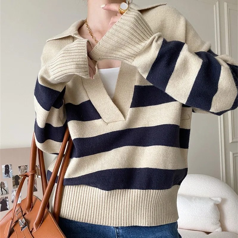 Office Ladies Striped Vintage V Neck Shirts Simple Temperament Women's Sweater Polo Shirts Premium Commuter Casual Pullover
Office Ladies Striped Vintage V Neck Shirts Simple Temperament Women's Sweater Polo Shirts Premium Commuter Casual Pullover
