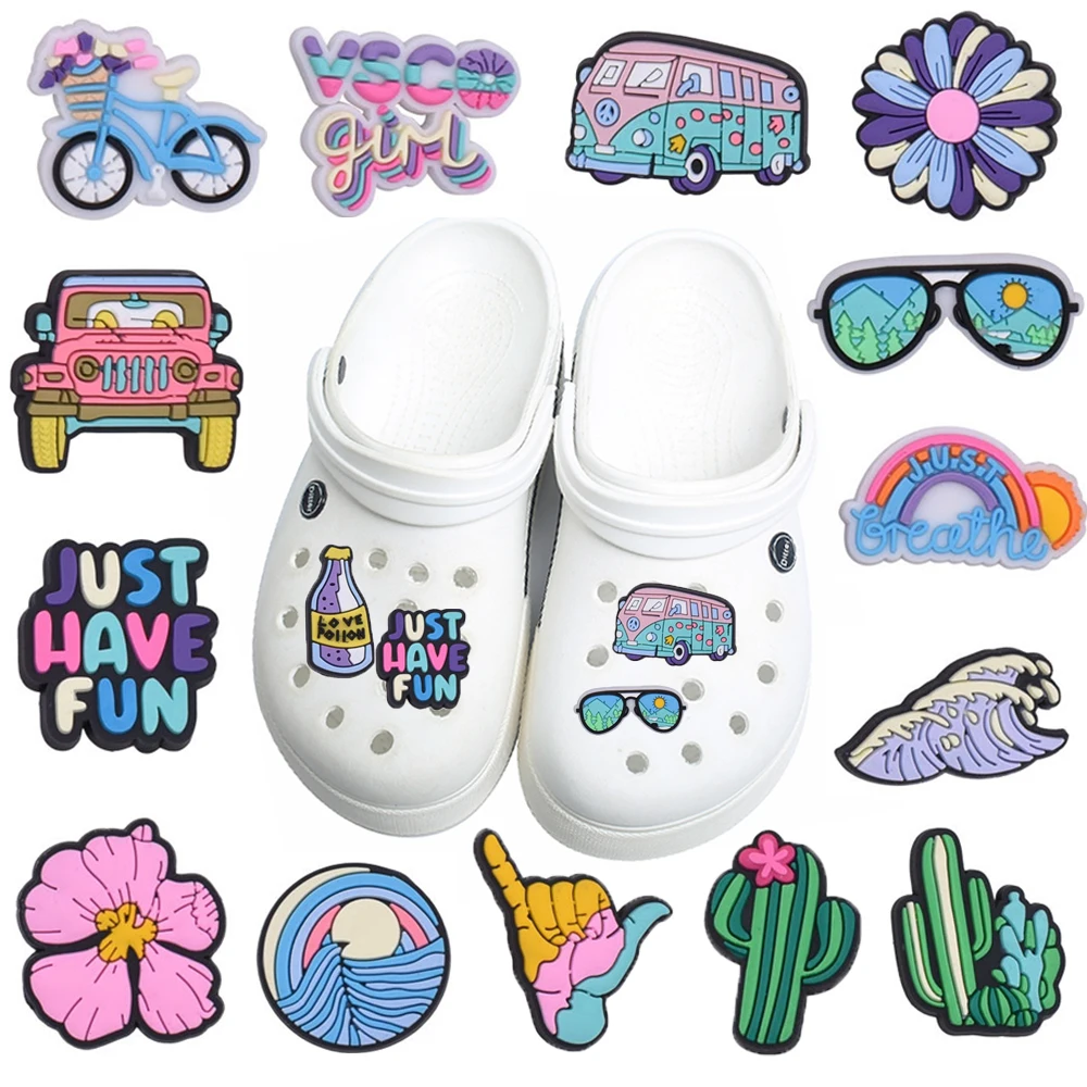 1pcs Cute Donut Croc Charms Accessories for Girls Children Clogs Charms Fit Decoration Jeans JIBZ for Xmas Pins for Croc Gifts 
1pcs Cute Donut Croc Charms Accessories for Girls Children Clogs Charms Fit Decoration Jeans JIBZ for Xmas Pins for Croc Gifts