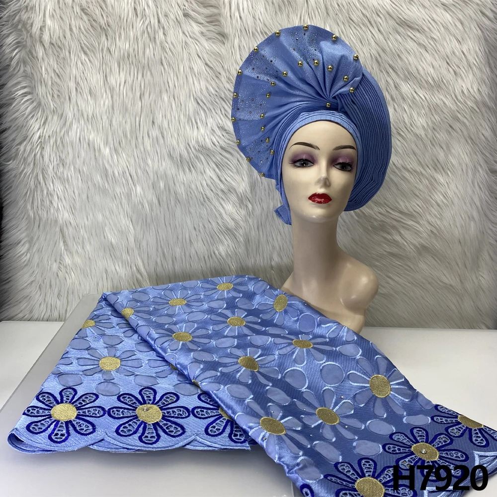 Swiss yarn lace Cotton Lace Fabric 2023 Nigerian Lace Fabric Fabric Africa Swiss Dubai Fabric Wedding dress 5yard plus headscarf
Swiss yarn lace Cotton Lace Fabric 2023 Nigerian Lace Fabric Fabric Africa Swiss Dubai Fabric Wedding dress 5yard plus headscarf