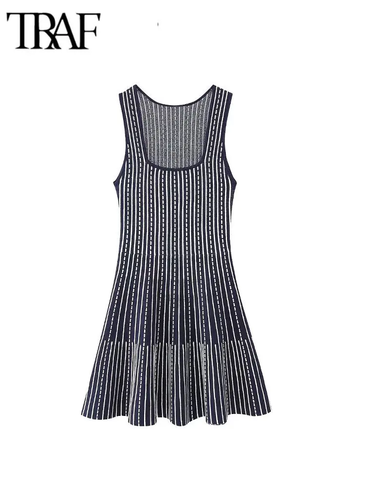 Женское жаккардовое платье трапециевидной формы, без рукавов 
Женское жаккардовое платье трапециевидной формы, без рукавов