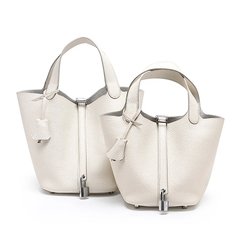 100% Genuine Leather Classic Bucket Bag For Women Luxury Brand Handbags High Quality Women Handbags Designer Ladies Totes Bolsa
100% Genuine Leather Classic Bucket Bag For Women Luxury Brand Handbags High Quality Women Handbags Designer Ladies Totes Bolsa