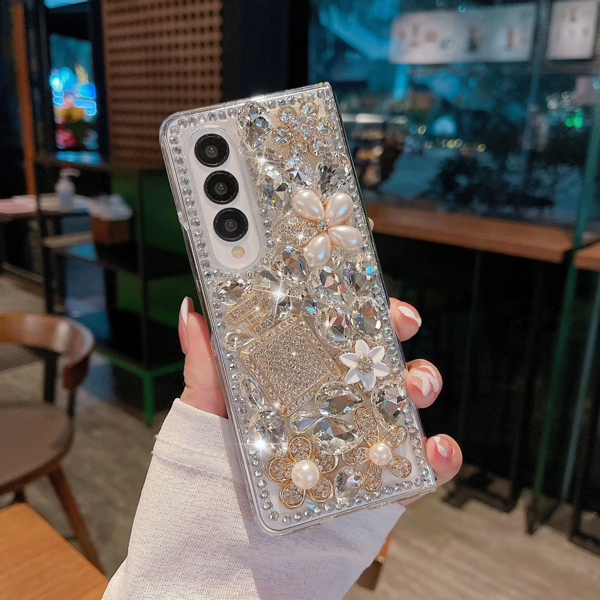 Luxury Bling Rhinestone Phone Case For Samsung Galaxy S23 S22 S21 S20 S10 Plus + Ultra Fe Note 10 20 ZFlip 3 ZFold 4 Women Cover
Luxury Bling Rhinestone Phone Case For Samsung Galaxy S23 S22 S21 S20 S10 Plus + Ultra Fe Note 10 20 ZFlip 3 ZFold 4 Women Cover