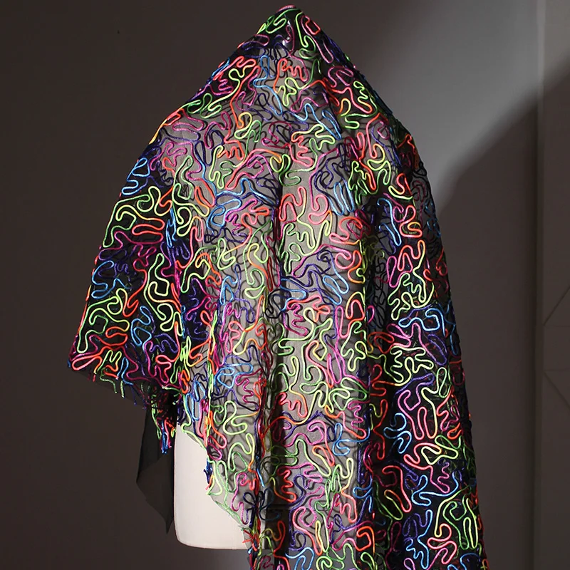 

Фэнтези лабиринт 3D линия текстура сетчатая ткань креативная съемка фон одежда дизайнерская ткань