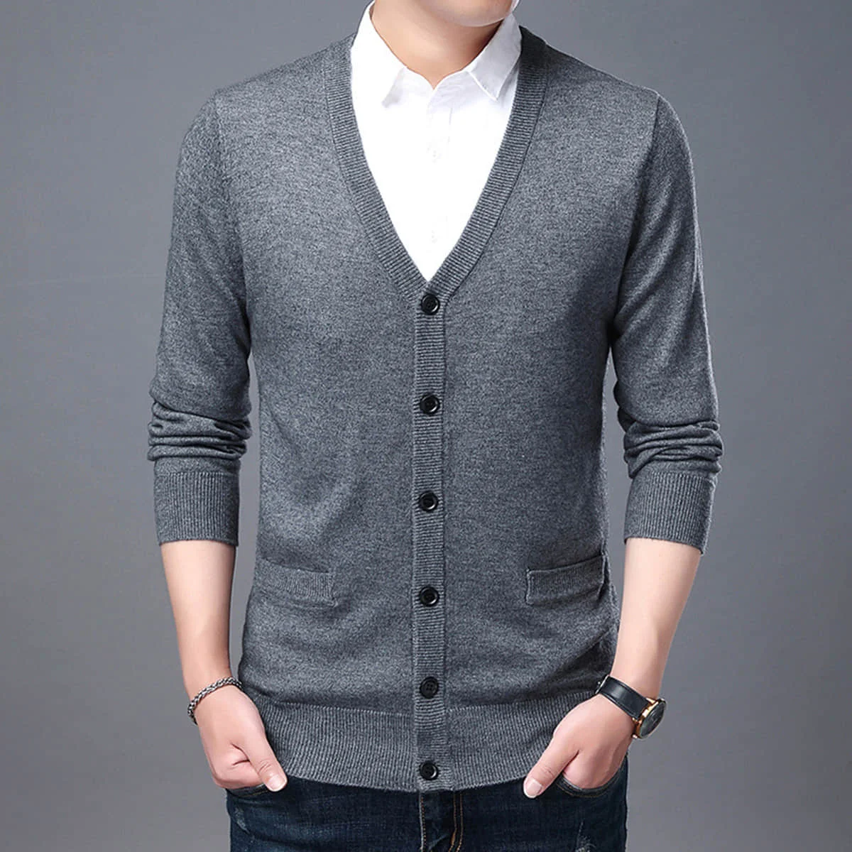 Mens Cardigan Luxury Fashion Brand Pocket Design Males Loose Style V-Neck Wool Knitted Cardigans Autumn Style Street Fashion
Mens Cardigan Luxury Fashion Brand Pocket Design Males Loose Style V-Neck Wool Knitted Cardigans Autumn Style Street Fashion