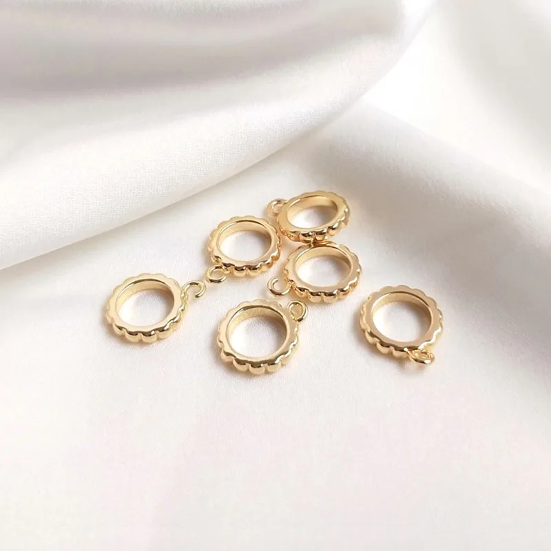 1Pcs Metal Lace Closed Loop Pendant DIY Earring Bracelet Collar Chain Jewelry Findings Pendant Making Accessories 
1Pcs Metal Lace Closed Loop Pendant DIY Earring Bracelet Collar Chain Jewelry Findings Pendant Making Accessories