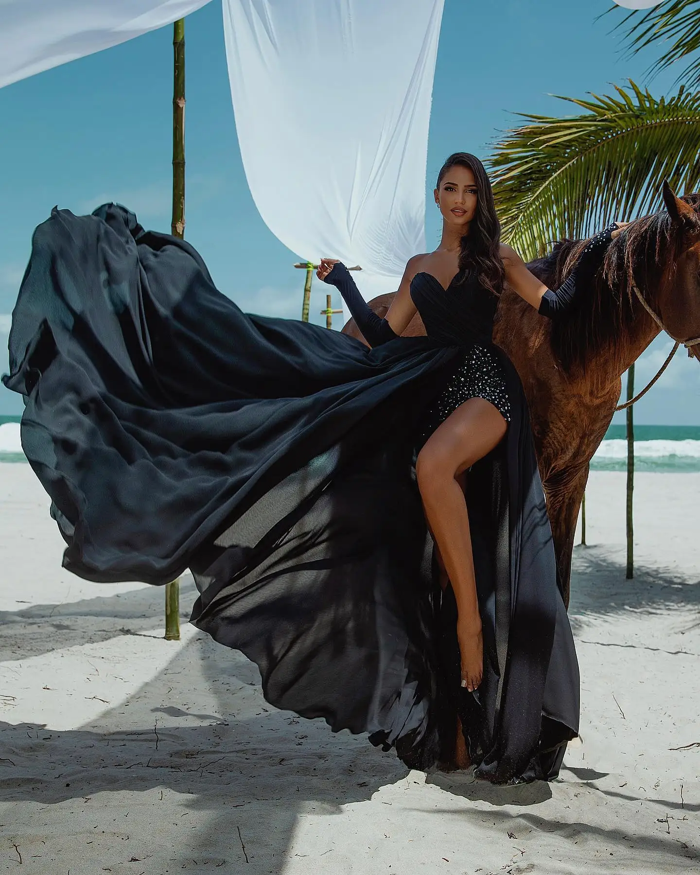 Black Sexy Evening Dresses Side Slit Sweetheart Sleeveless Illusion Tulle Female Prom Party Night Gowns Custom Robes De Soirée
Black Sexy Evening Dresses Side Slit Sweetheart Sleeveless Illusion Tulle Female Prom Party Night Gowns Custom Robes De Soirée