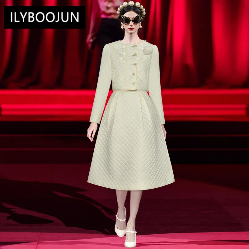 Fashion Designer Winter Plaid Skirts Suit Women Long sleeve Beading Single-breasted Coat and Skirts Two Piece Set
Fashion Designer Winter Plaid Skirts Suit Women Long sleeve Beading Single-breasted Coat and Skirts Two Piece Set