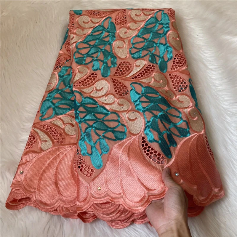 Swiss Lace Fabric Pure Cotton Voile Embroidery African Nigerian Lace For Women Party Dress
Swiss Lace Fabric Pure Cotton Voile Embroidery African Nigerian Lace For Women Party Dress