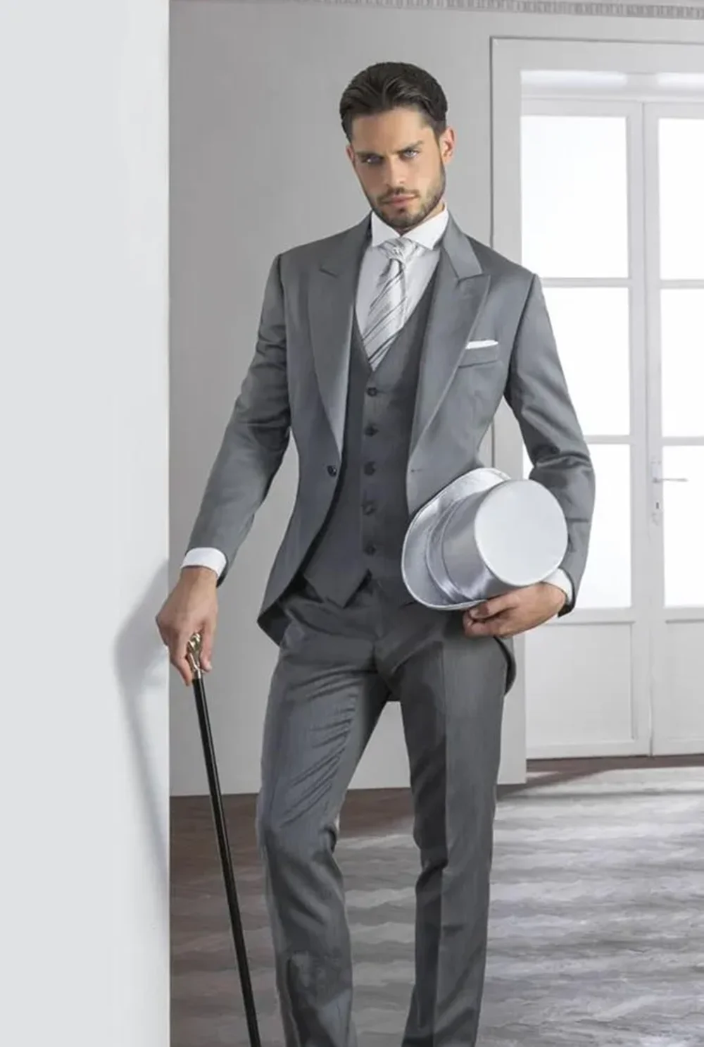 2023 Grey Mens Suits For Wedding Custome Made Suits Formal Blazer Party Suit Business Suit Three Pieces Suit(Jacket+Pants+Vest)
2023 Grey Mens Suits For Wedding Custome Made Suits Formal Blazer Party Suit Business Suit Three Pieces Suit(Jacket+Pants+Vest)