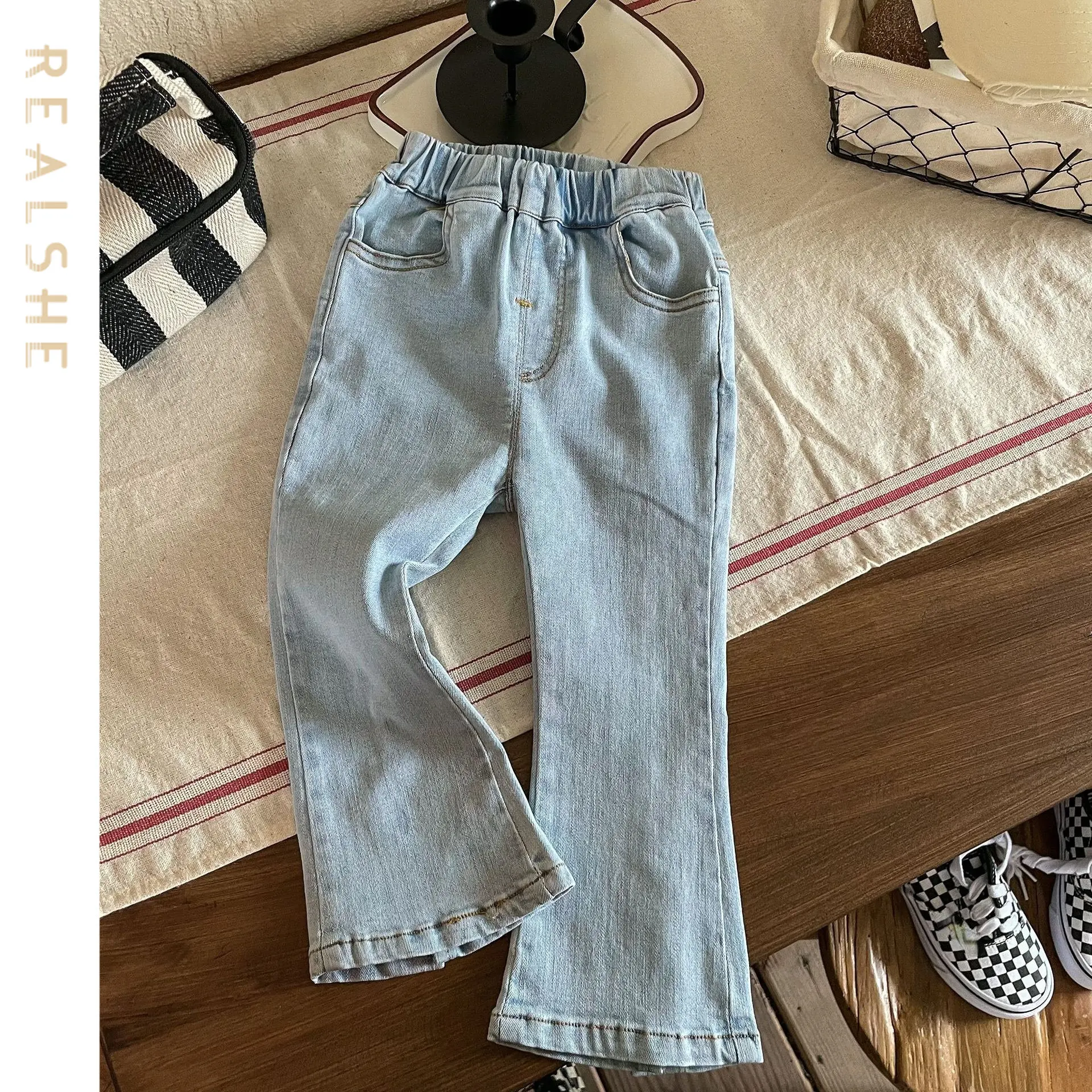 New Spring Summer Girls Jean Pants Solid Pocket Loose Children Leggings Kids Trousers Baby Girl Flare Pants Leggings
New Spring Summer Girls Jean Pants Solid Pocket Loose Children Leggings Kids Trousers Baby Girl Flare Pants Leggings