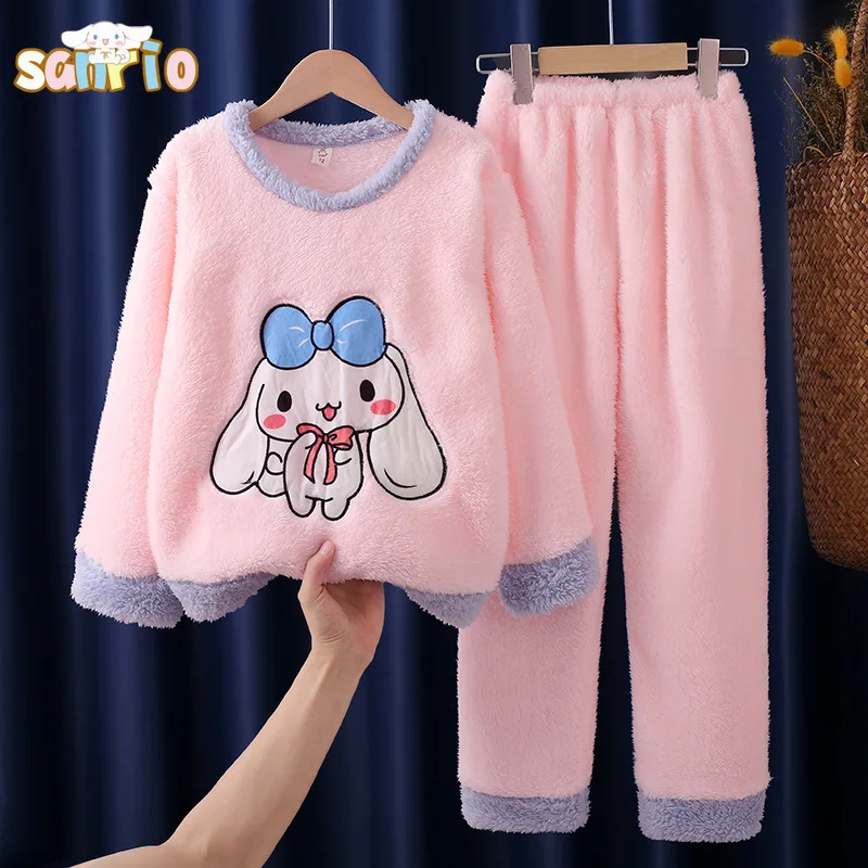 Kawaii Sanrio Cinnamoroll Kuromi Children Warm Pajamas Winter Cute Coral Fleece Thickened Models Girls HomeWear Set Nightwear 
Kawaii Sanrio Cinnamoroll Kuromi Children Warm Pajamas Winter Cute Coral Fleece Thickened Models Girls HomeWear Set Nightwear