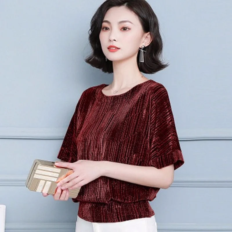 2022 summer new round neck bright silk short-sleeved T-shirt thin cassette foreign air large size bottoming shirt loose jacket
2022 summer new round neck bright silk short-sleeved T-shirt thin cassette foreign air large size bottoming shirt loose jacket