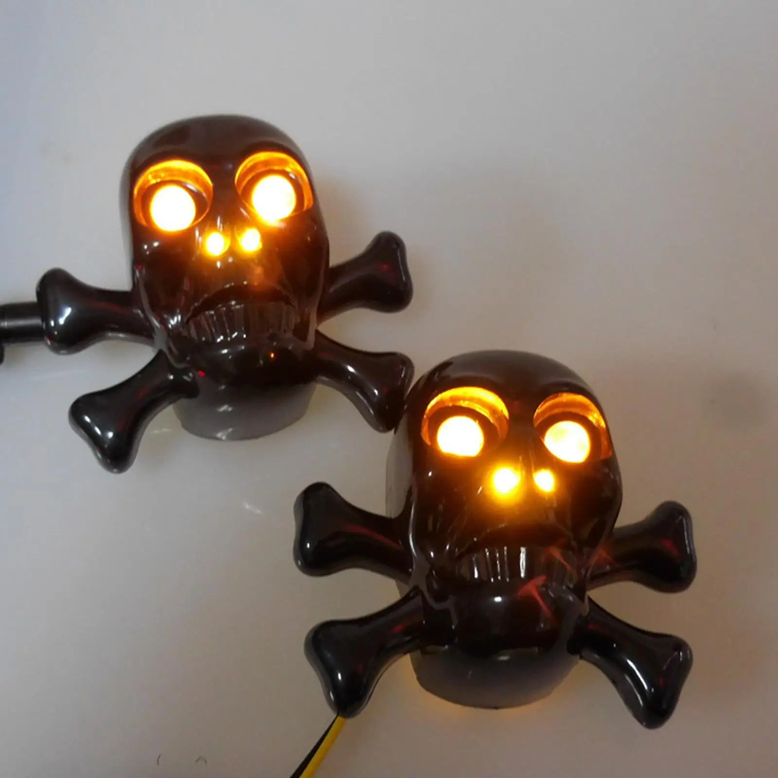 Motorcycle Modified Lights Funny Skull Model Turn Signal Lights Universal LED Indicators Lamp For Scooter 2 Color
Motorcycle Modified Lights Funny Skull Model Turn Signal Lights Universal LED Indicators Lamp For Scooter 2 Color