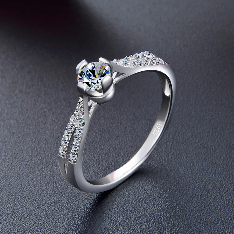 S925 Sterling Silver Women's Ring Korean Style Hoop Luxury Zircon Couple Rings Gift Wedding Engagement Fine Female Jewelry
S925 Sterling Silver Women's Ring Korean Style Hoop Luxury Zircon Couple Rings Gift Wedding Engagement Fine Female Jewelry