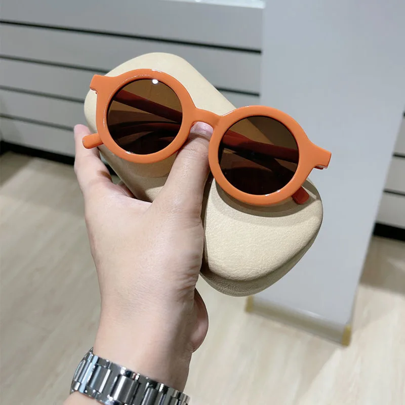 Children's Infant's Retro Solid Color Sunglasses Ultraviolet-proof Round Convenience Glasses Eyeglass for Kids Girls Boys Glass
Children's Infant's Retro Solid Color Sunglasses Ultraviolet-proof Round Convenience Glasses Eyeglass for Kids Girls Boys Glass