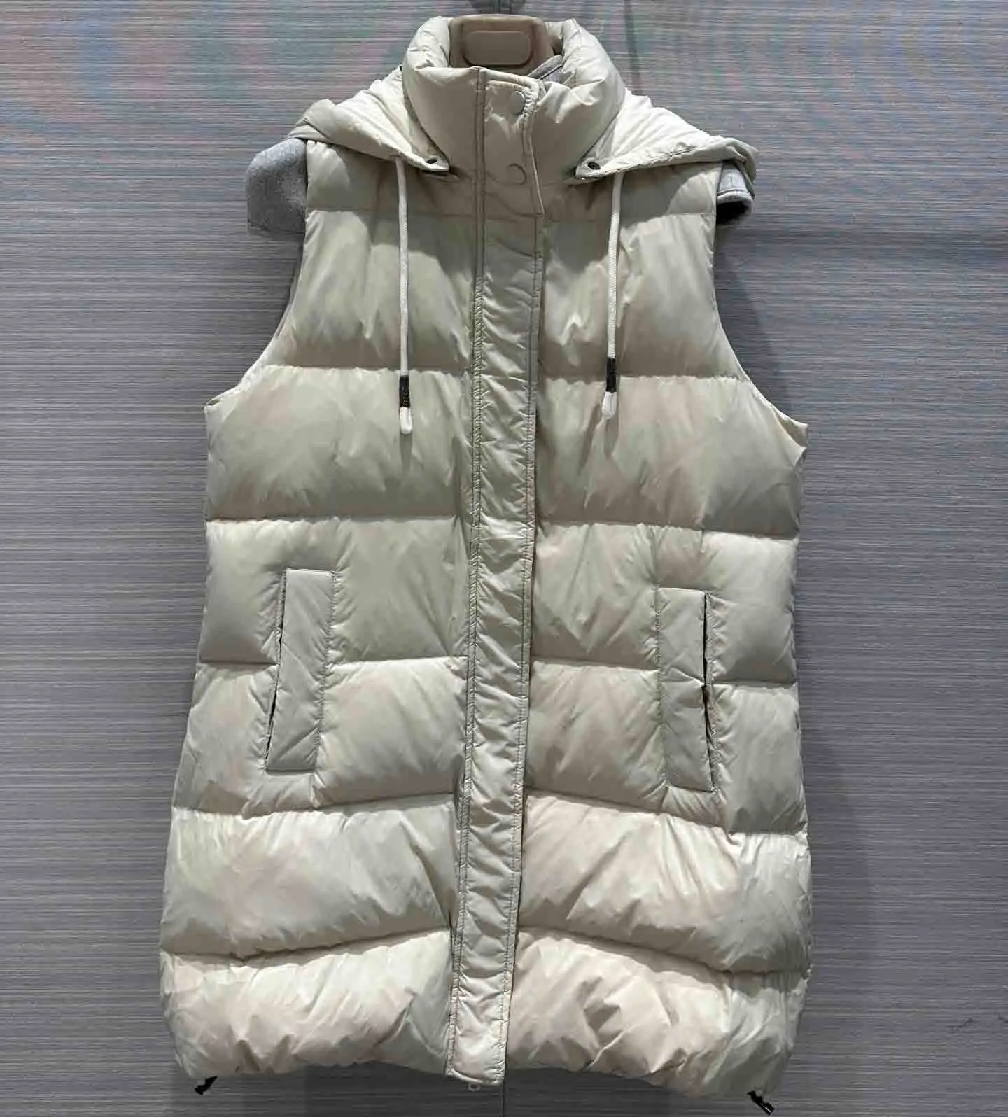 

high quality designer 90% white goose down women long puffer vests detachable hooded sleeveless waistcoats