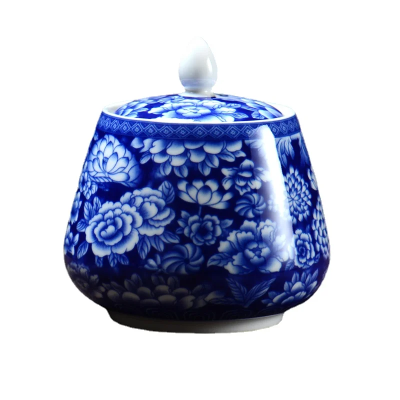 Blue and White Porcelain Tea Pot Ceramic Sealed Storage Box Moisture-proof Candy Coffee Pot Teaset Crafts Interior Decoration 
Blue and White Porcelain Tea Pot Ceramic Sealed Storage Box Moisture-proof Candy Coffee Pot Teaset Crafts Interior Decoration