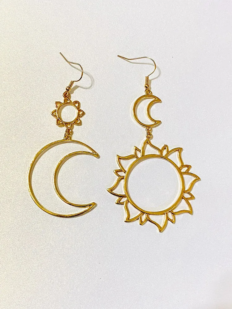 Celestial Sun Crescent Moon Earrings Gold Large Celestial Earrings Birthday Concert Festival Earrings Summer Earrings
Celestial Sun Crescent Moon Earrings Gold Large Celestial Earrings Birthday Concert Festival Earrings Summer Earrings