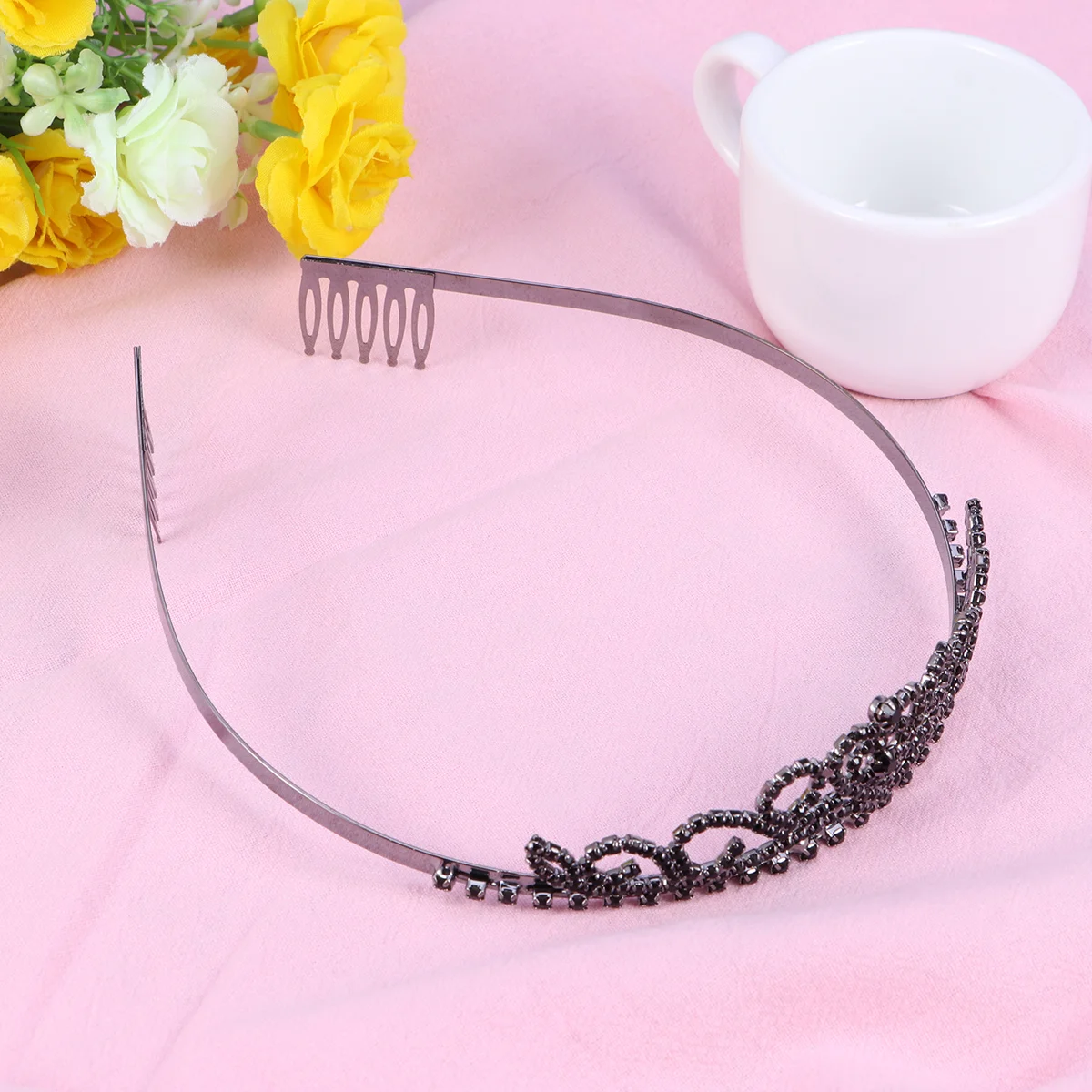 

Black Rhinestone Tiara Metal Crown Glitter Headpieces Wedding Headband with Comb for Bridal Lady