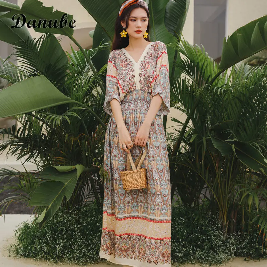Summer Boho Long Dress Women Vintage Floral Print Chiffon Beach Dress Sexy V Neck Flared Sleeves Elegant Loose Party Vestidos
Summer Boho Long Dress Women Vintage Floral Print Chiffon Beach Dress Sexy V Neck Flared Sleeves Elegant Loose Party Vestidos