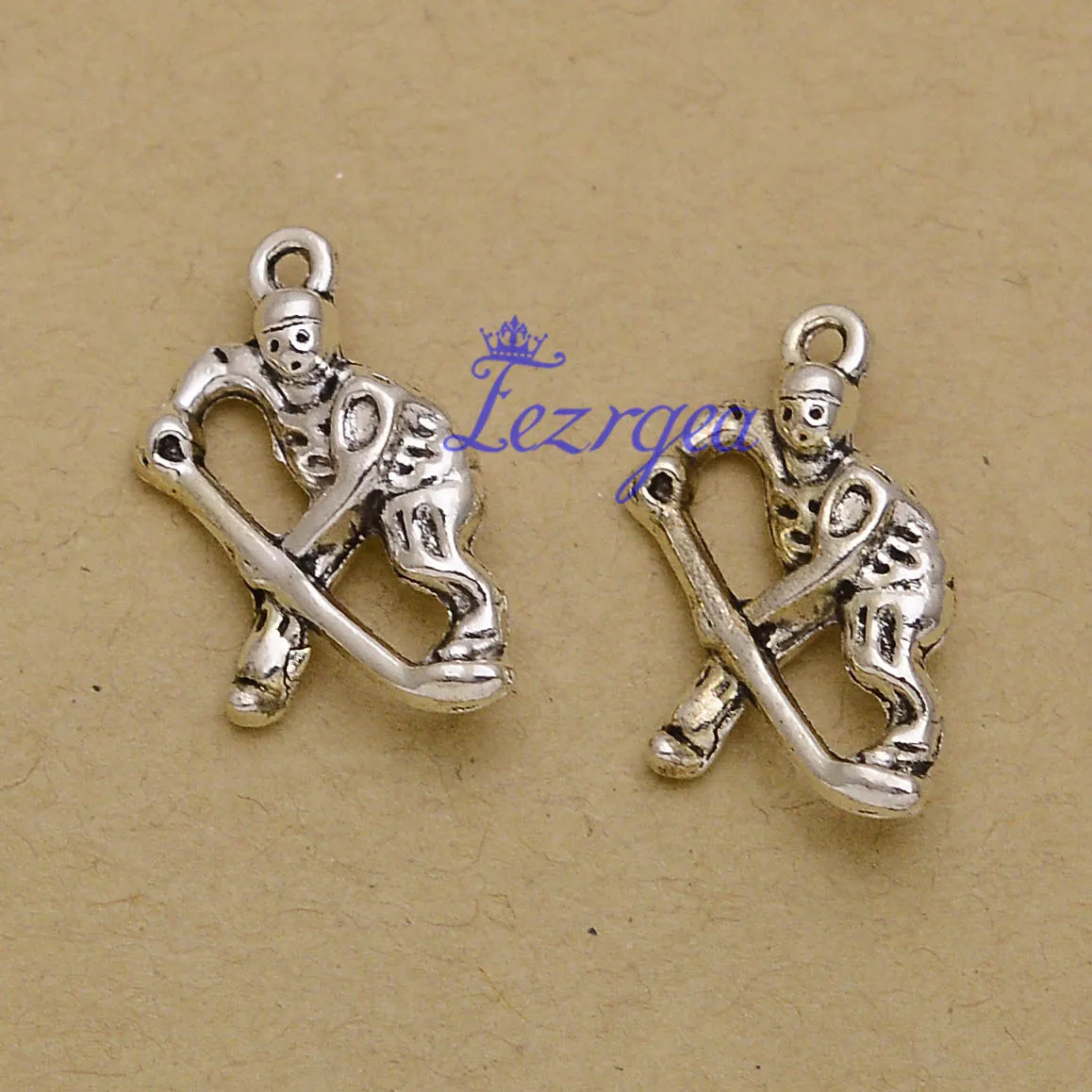 10 шт./лот-25x16 мм антикварные посеребренные подвески для хоккейных игроков, Спортивные Подвески, фурнитура для изготовления ювелирных изделий своими руками, аксессуары
10 шт./лот-25x16 мм антикварные посеребренные подвески для хоккейных игроков, Спортивные Подвески, фурнитура для изготовления ювелирных изделий своими руками, аксессуары
