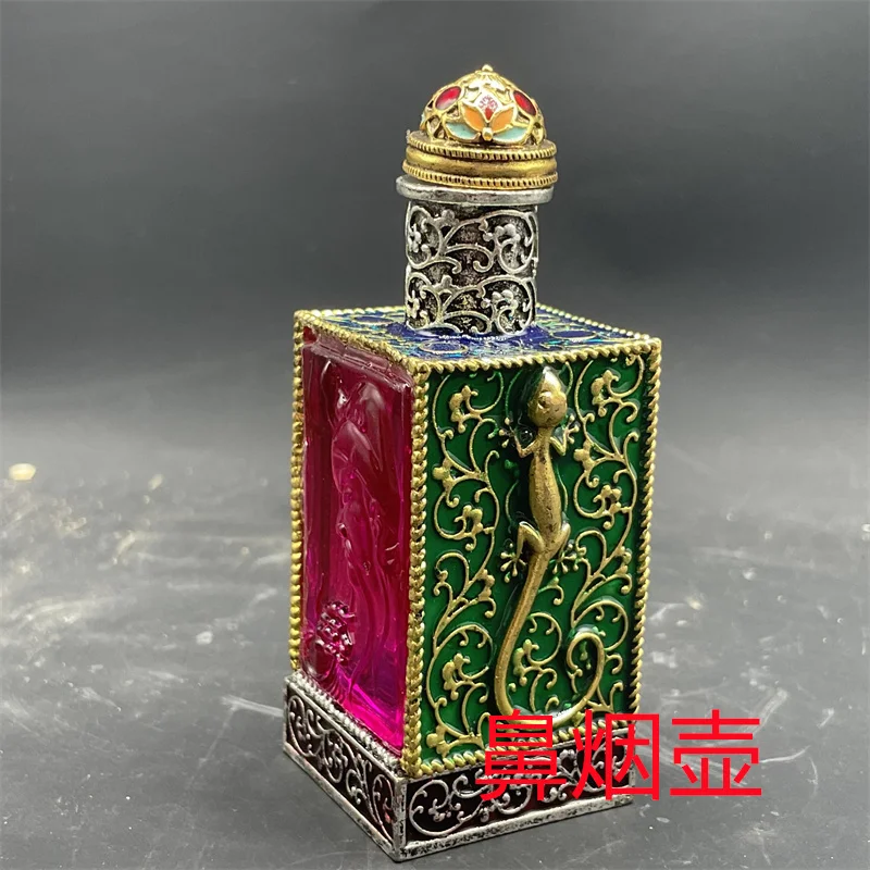 Snuff Bottle Folk Characteristic Crafts Snuff Bottle Antique Inner Painting Old Style Copper Bottle Snuff Bottle Play Product
Snuff Bottle Folk Characteristic Crafts Snuff Bottle Antique Inner Painting Old Style Copper Bottle Snuff Bottle Play Product