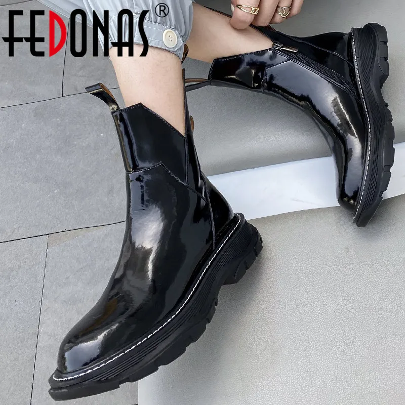 FEDONAS Brand Design Women Ankle Boots Fashion Neutral New Splicing Genuine Leather Thick Heels Casual Shoes Woman Autumn Winter
FEDONAS Brand Design Women Ankle Boots Fashion Neutral New Splicing Genuine Leather Thick Heels Casual Shoes Woman Autumn Winter