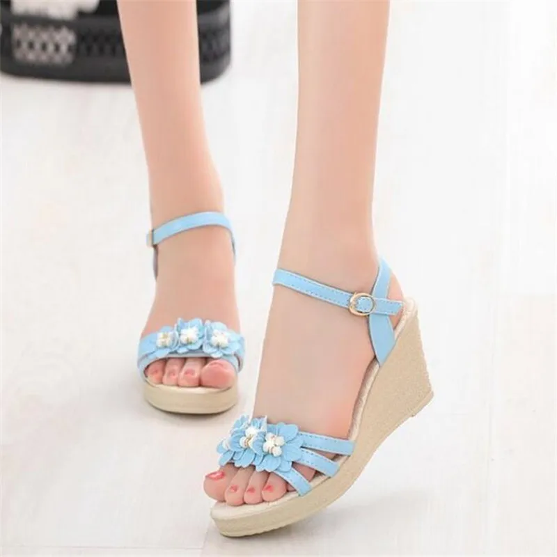 Summer new wedge with fashion ladies sandals increased high-heeled high-heeled flat student sandals
Summer new wedge with fashion ladies sandals increased high-heeled high-heeled flat student sandals