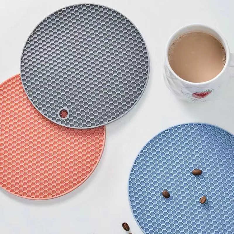 Round Silicone Mat Candy Color Waterproof Non-slip Heat Table Mat Kitchen Accessories Gadgets Placemat Wedding Decoration
Round Silicone Mat Candy Color Waterproof Non-slip Heat Table Mat Kitchen Accessories Gadgets Placemat Wedding Decoration