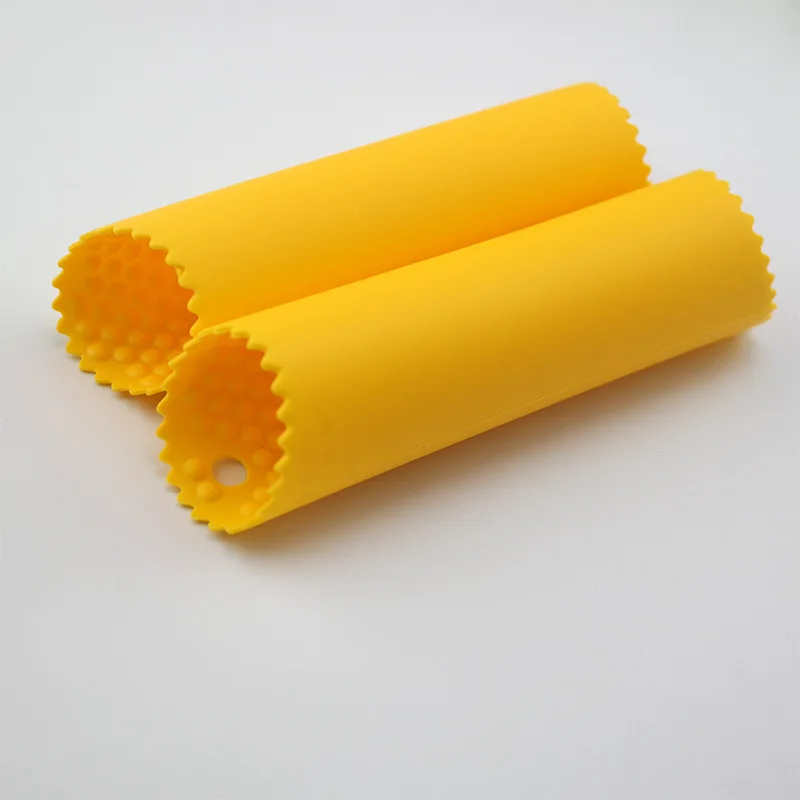 1Pc Silicone Garlic Peeler Garlic Roller Stripper Silicone Garlic Peeling Tube Upgrade Roll Tube Garlic Tools Kitchen Gadgets
1Pc Silicone Garlic Peeler Garlic Roller Stripper Silicone Garlic Peeling Tube Upgrade Roll Tube Garlic Tools Kitchen Gadgets