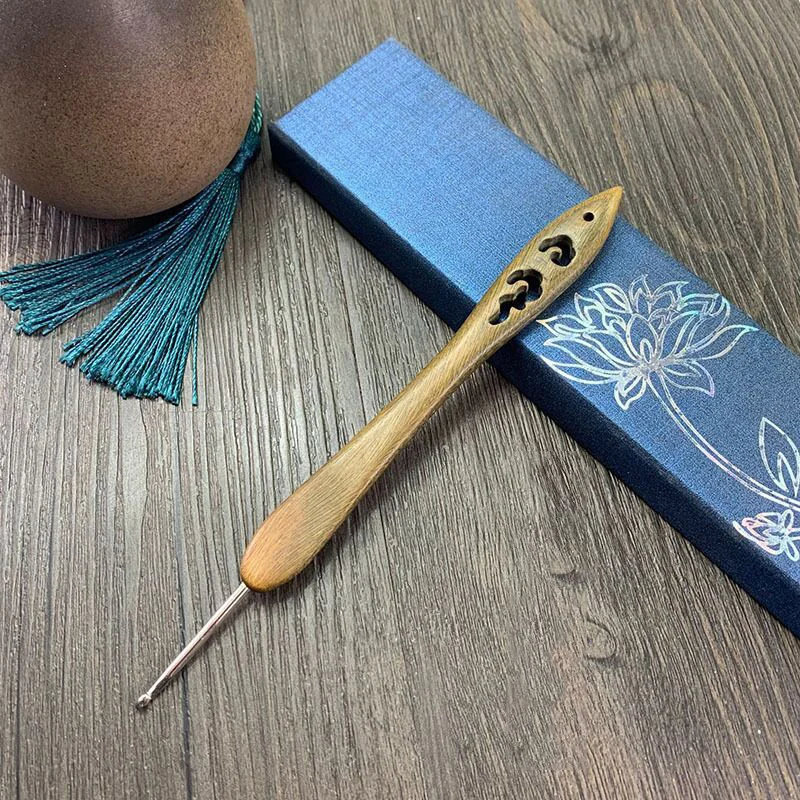 Crochet Hooks Sandalwood Handles Stainless Steel Head Knitting Needle for Sweater Weave Craft Knitting Sewing Tool
Crochet Hooks Sandalwood Handles Stainless Steel Head Knitting Needle for Sweater Weave Craft Knitting Sewing Tool