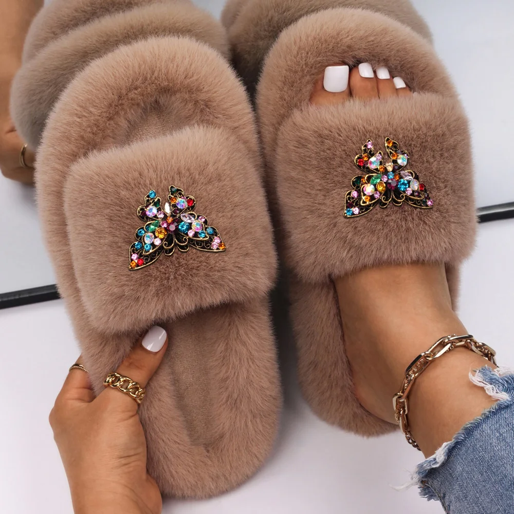 2022 Slippers Female Rhinestone Butterfly Fur Slides Thick Bottom Fur Sandals Flip Flops Fashion Outdoor Slippers Casual Shoes
2022 Slippers Female Rhinestone Butterfly Fur Slides Thick Bottom Fur Sandals Flip Flops Fashion Outdoor Slippers Casual Shoes