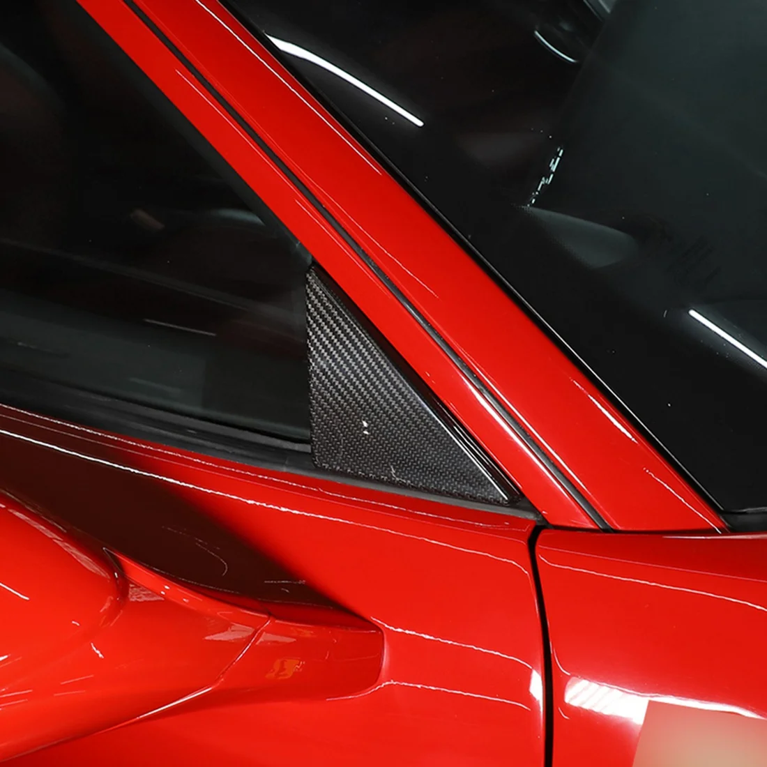 Чехол из натурального углеродного волокна для украшения переднего стекла, подходит для аксессуаров Ferrari- 458 2011-2016
Чехол из натурального углеродного волокна для украшения переднего стекла, подходит для аксессуаров Ferrari- 458 2011-2016