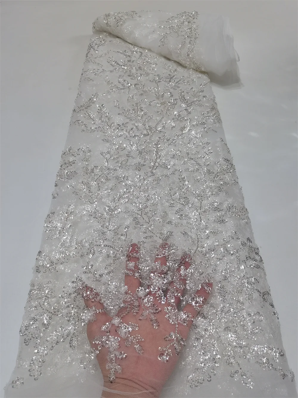 2022 Nigerian Heavy Luxury Sequins Pearl Tulle Fabric French High Quality Tulle Handmade Beaded Fabric For Bride Cloth Dress Sew
2022 Nigerian Heavy Luxury Sequins Pearl Tulle Fabric French High Quality Tulle Handmade Beaded Fabric For Bride Cloth Dress Sew